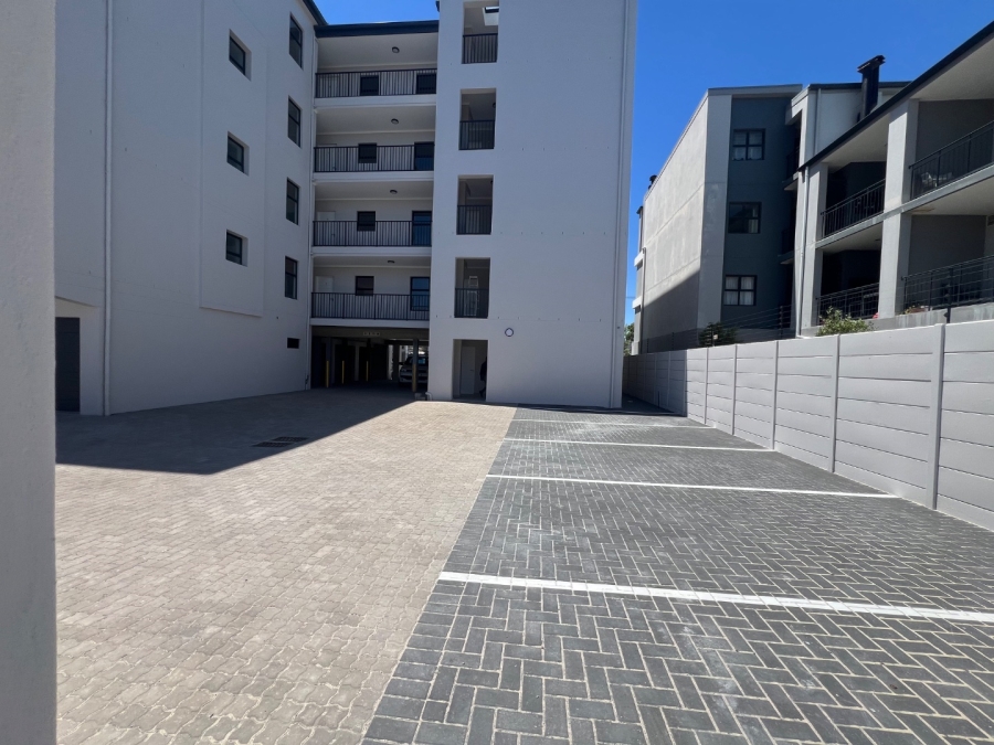 1 Bedroom Property for Sale in Table View Western Cape